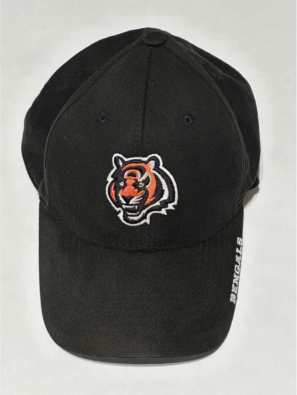 Cincinnati Bengals Black Logo Hat Embroidered Strapback Adjustable Football Cap